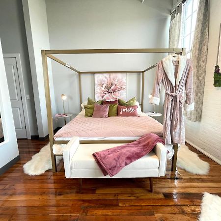 2Br 2Br Le Chateau 505 Lux Penthouse In A Historic Building Utica Eksteriør billede