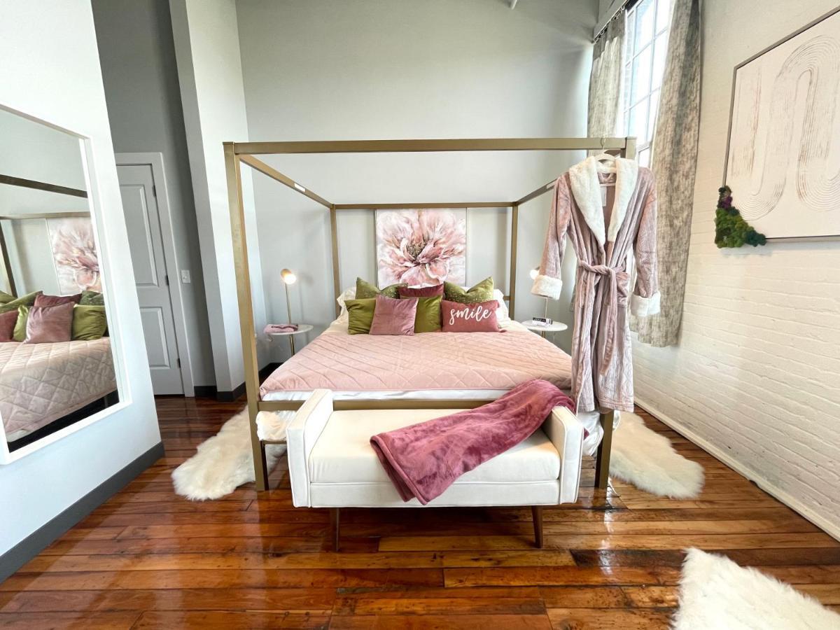 2Br 2Br Le Chateau 505 Lux Penthouse In A Historic Building Utica Eksteriør billede